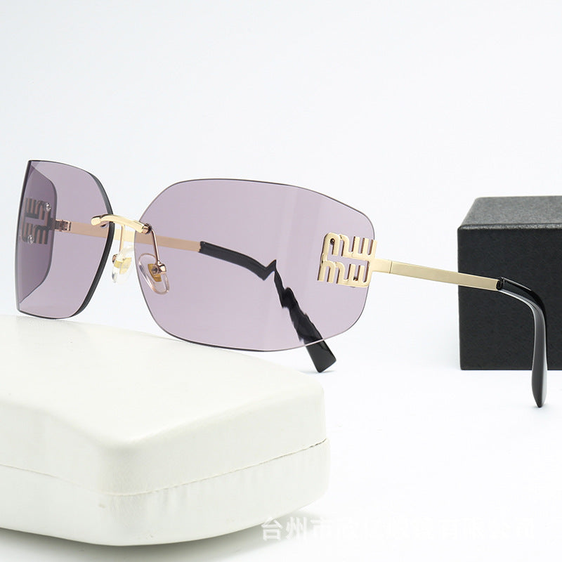 Fashion Wrap Around Frame Sunglasses