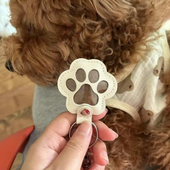 Keychain Made Of Leather To Remember Your Pet