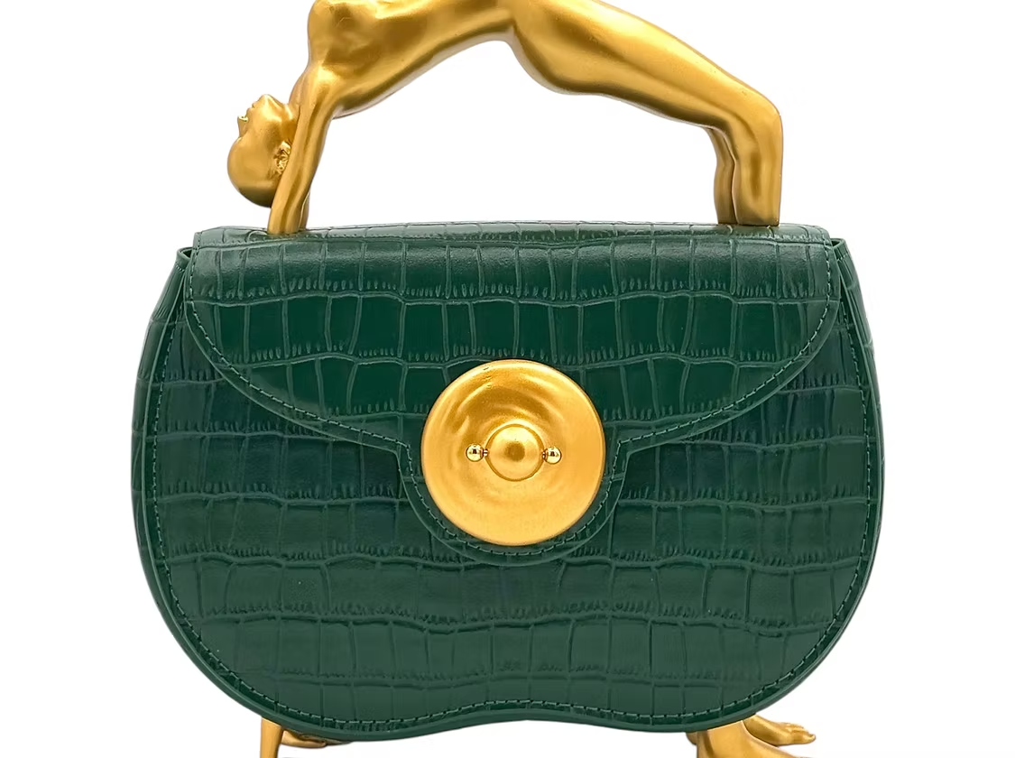 FREE WOMAN Handbag