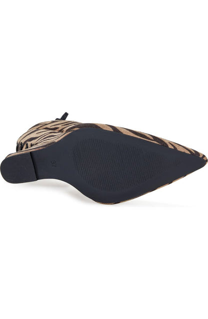 Pointed Toe Wedge Pump